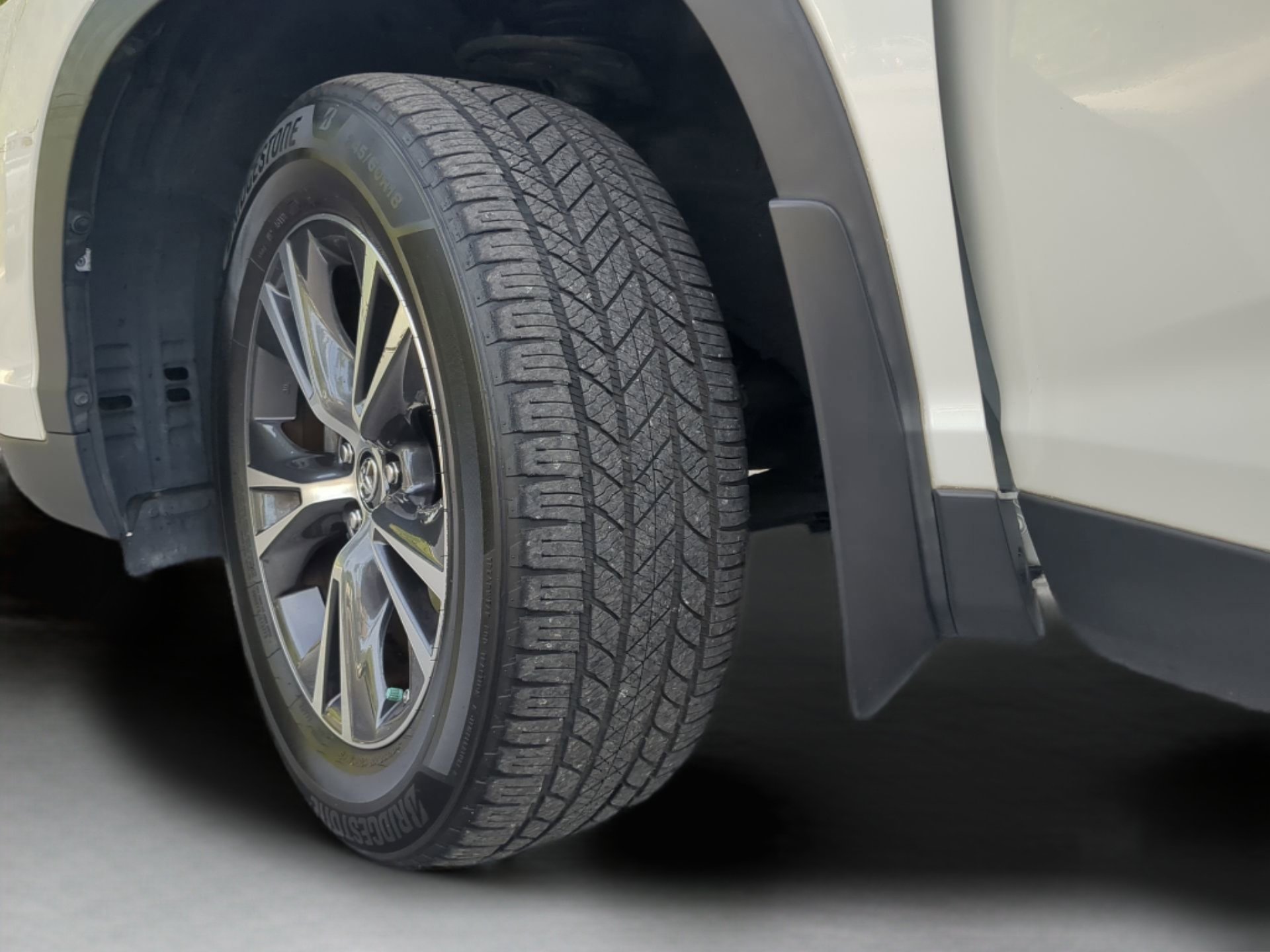 Used 2019 Toyota Highlander LE FWD image 68