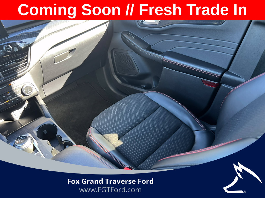 Certified 2025 Ford Escape ST-Line Select AWD/4WD image 30