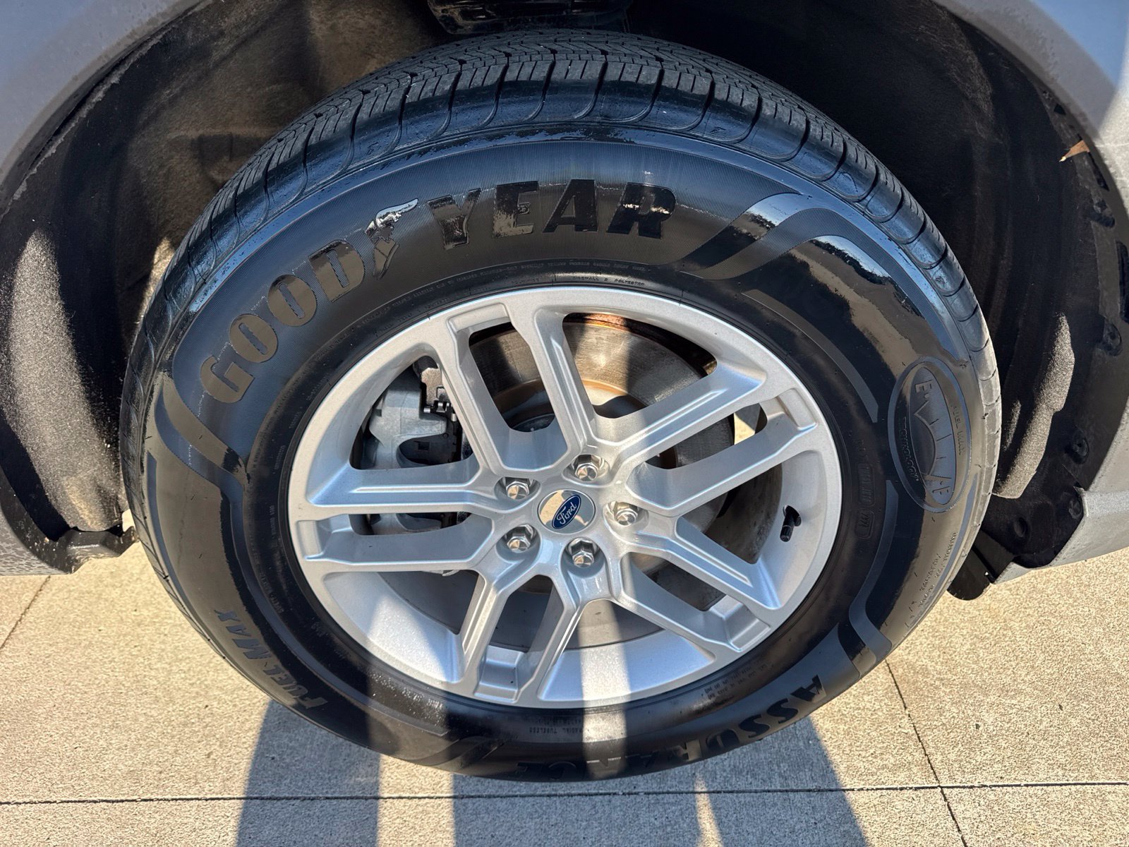 Certified 2025 Ford Explorer Active AWD/4WD image 22