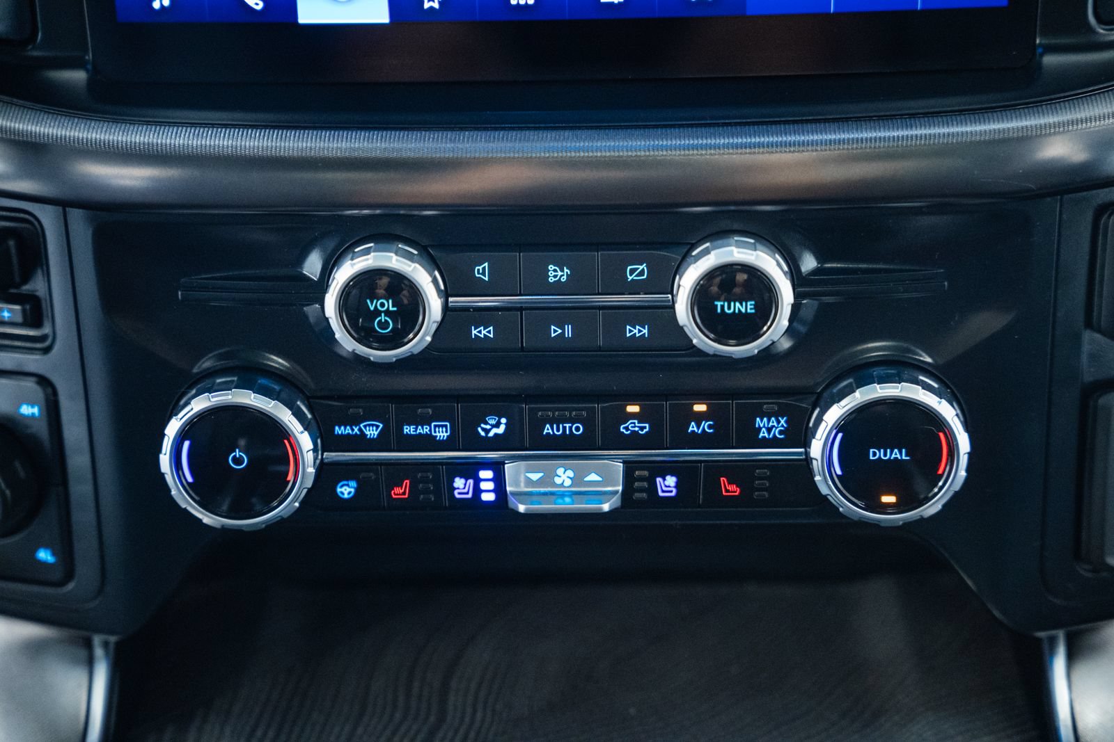 Certified 2023 Ford F150 Platinum AWD/4WD image 28