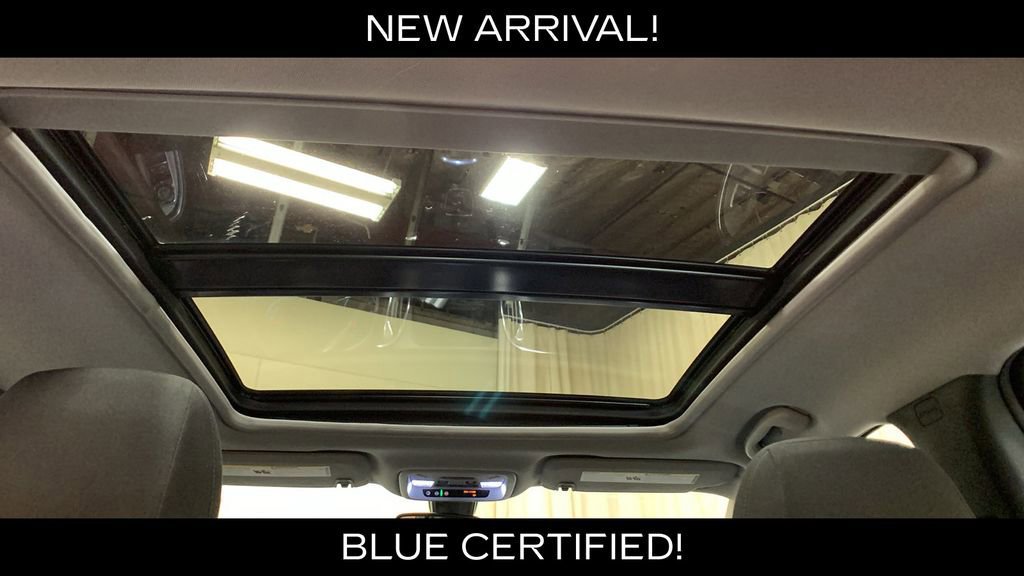 Used 2017 Chevrolet Malibu LT image 25