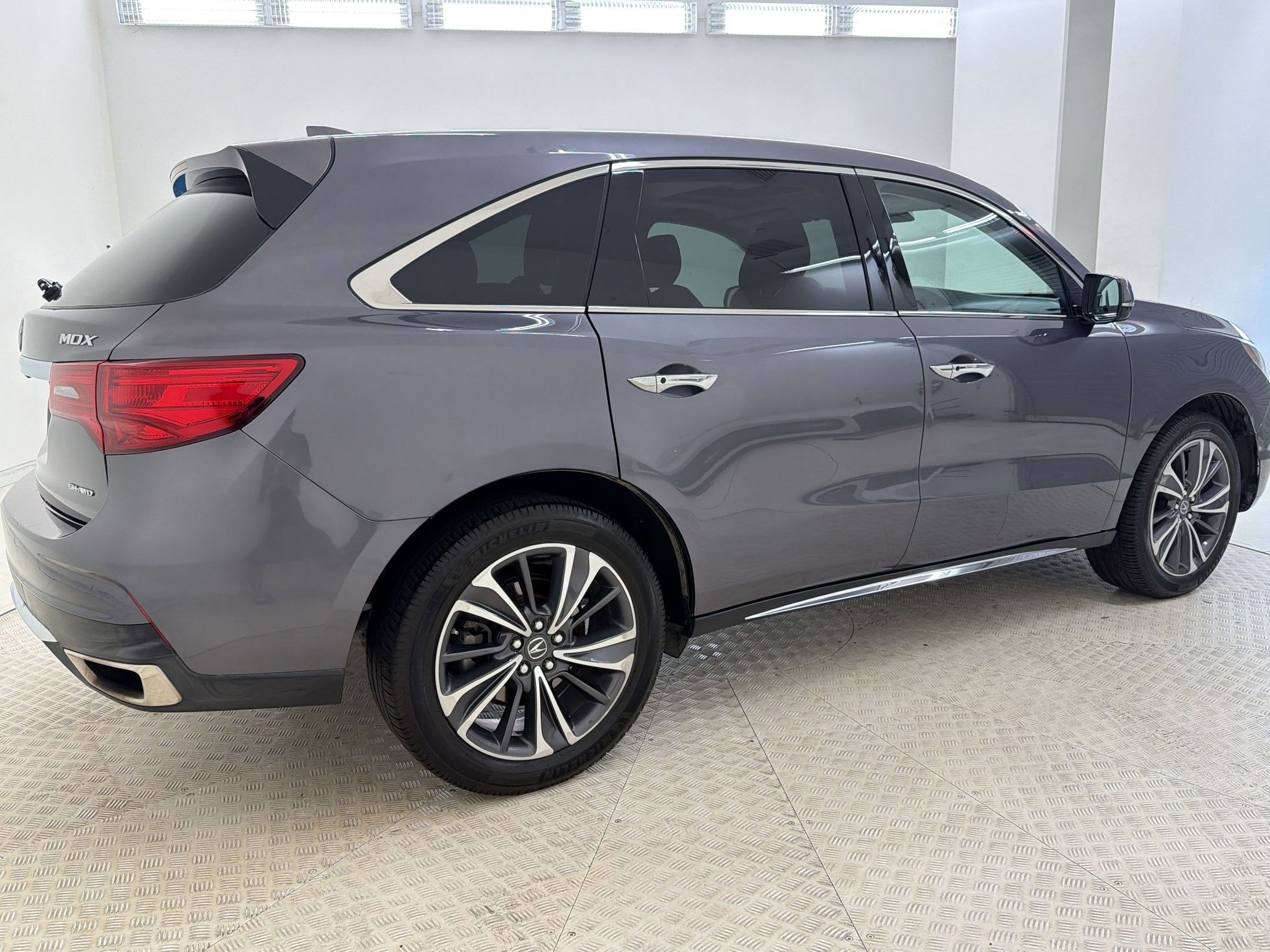 Used 2019 Acura MDX SH-AWD w/ Technology Package image 5