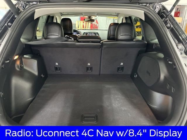 Used 2019 Jeep Cherokee Limited image 12