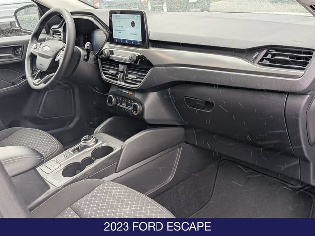 Certified 2023 Ford Escape Active AWD/4WD image 26