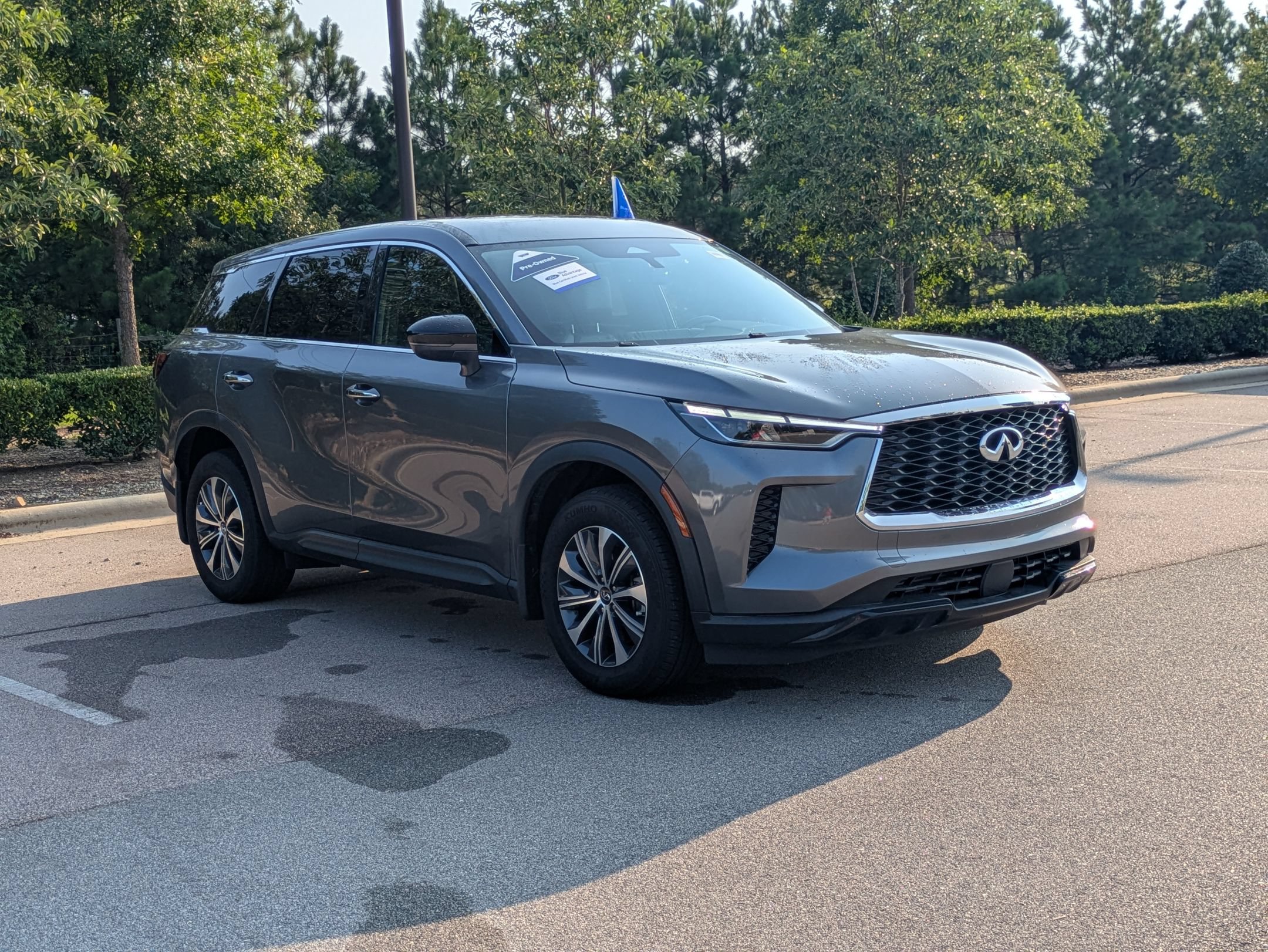 Used 2025 INFINITI QX60 Pure FWD image 2