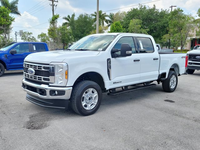 Certified 2025 Ford F250 XLT AWD/4WD image 4