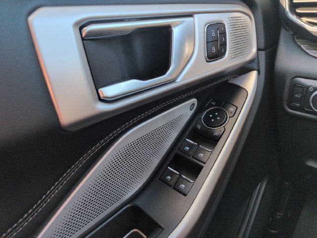 Certified 2023 Ford Explorer Limited w/ Limited Technology Package AWD/4WD image 31