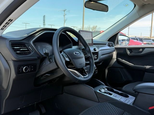 Certified 2025 Ford Escape Active w/ Cold Weather Package AWD/4WD image 23