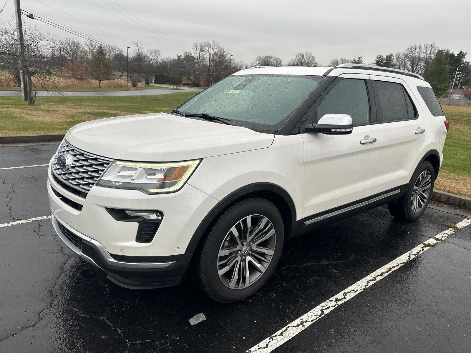 Certified 2019 Ford Explorer Platinum image 2