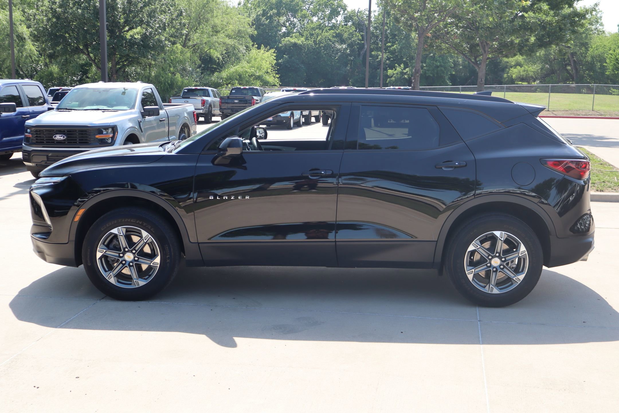 Used 2024 Chevrolet Blazer LT w/ Convenience Package FWD image 7