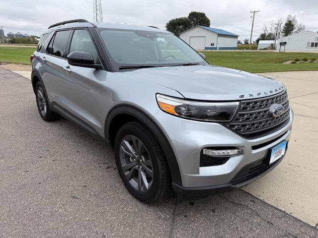 Certified 2023 Ford Explorer XLT w/ Equipment Group 202A AWD/4WD image 11