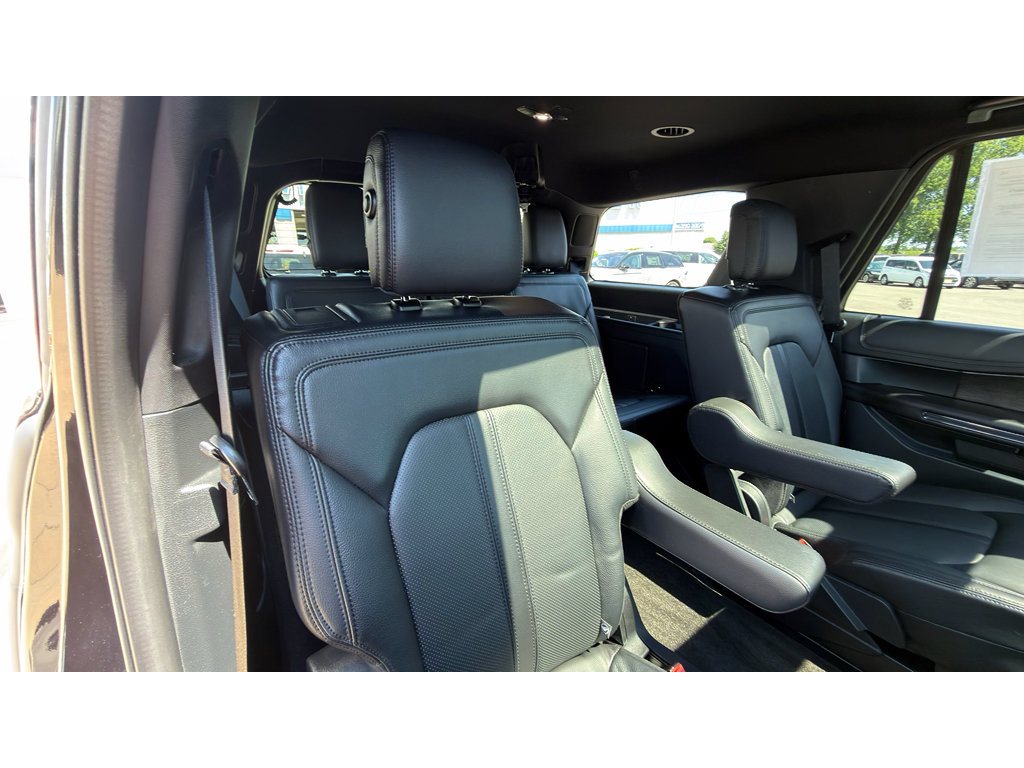 Certified 2020 Ford Expedition Limited w/ Equipment Group 302A AWD/4WD image 16