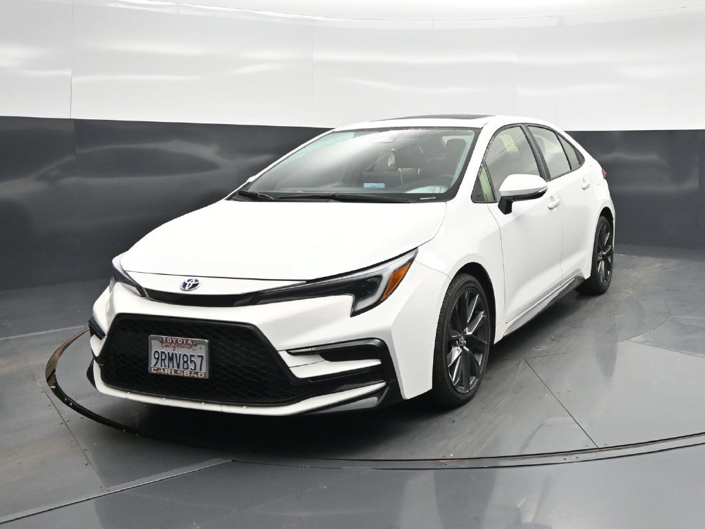 Used 2025 Toyota Corolla SE w/ SE Premium Package FWD image 54