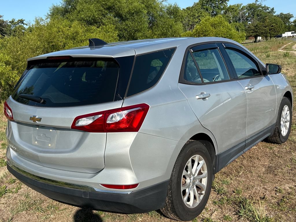Used 2018 Chevrolet Equinox LS FWD image 10
