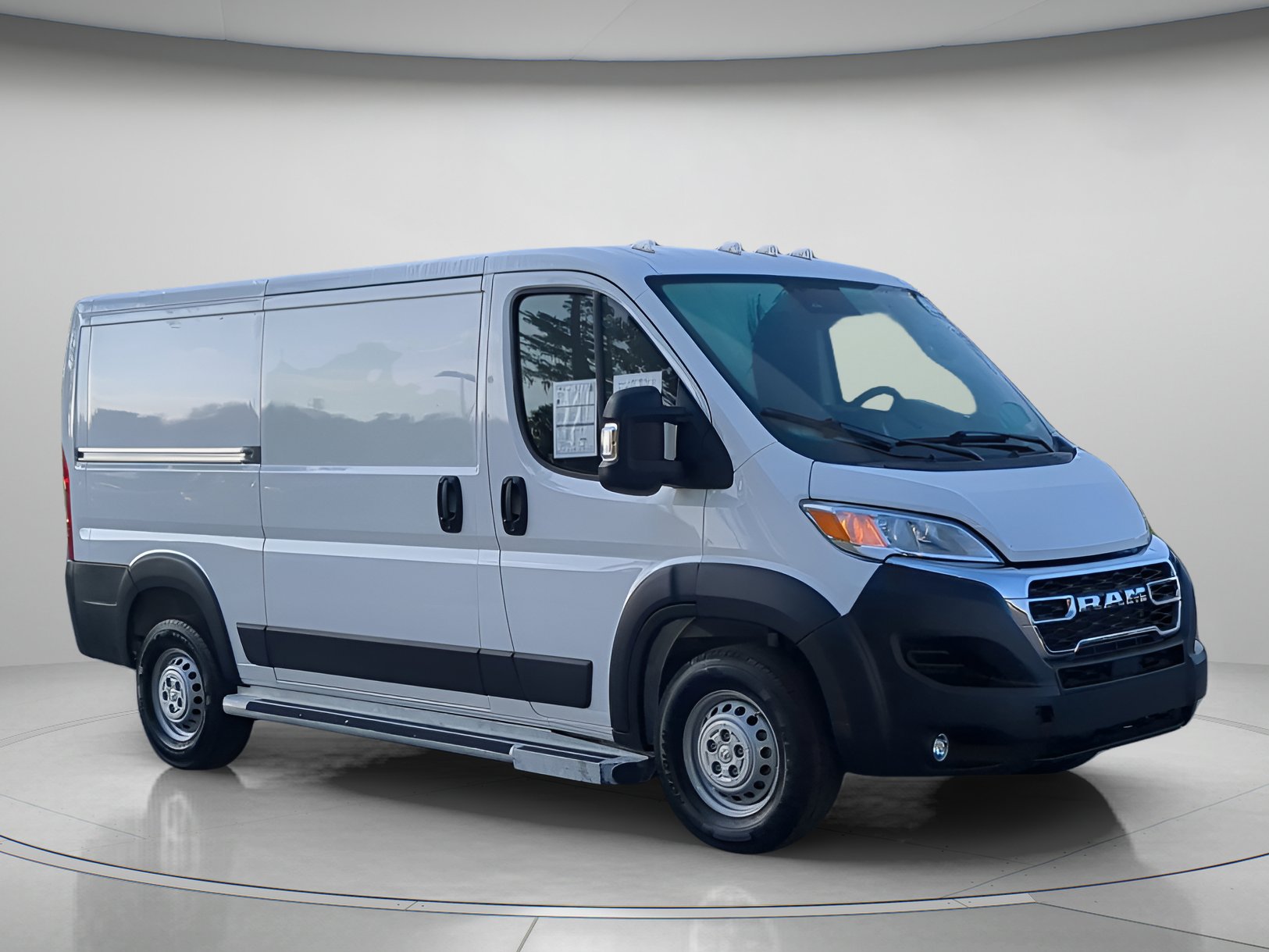 Used 2025 RAM ProMaster 2500 w/ U-Haul Equipment Group FWD image 38