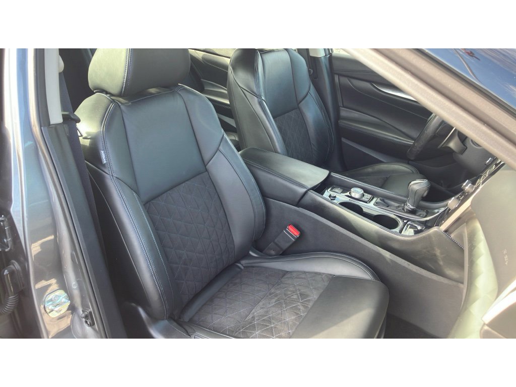 Used 2018 Nissan Maxima SR image 38
