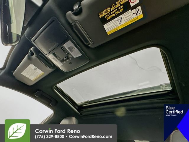 Used 2018 Toyota RAV4 SE image 24