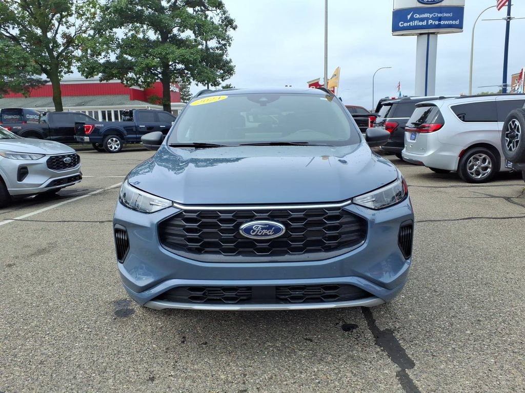 Certified 2024 Ford Escape ST-Line w/ Tech Pack #1 AWD/4WD image 3