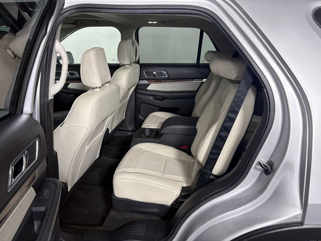 Certified 2018 Ford Explorer Platinum AWD/4WD image 30