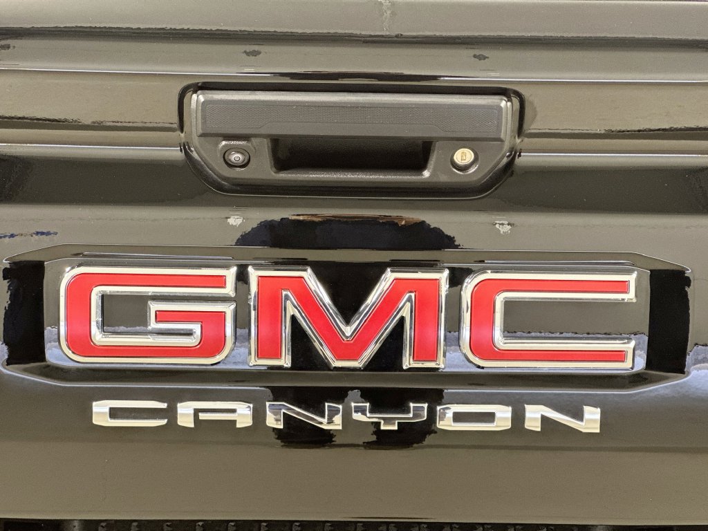 Used 2026 GMC Canyon AT4 w/ AT4 Premium Package AWD/4WD image 24