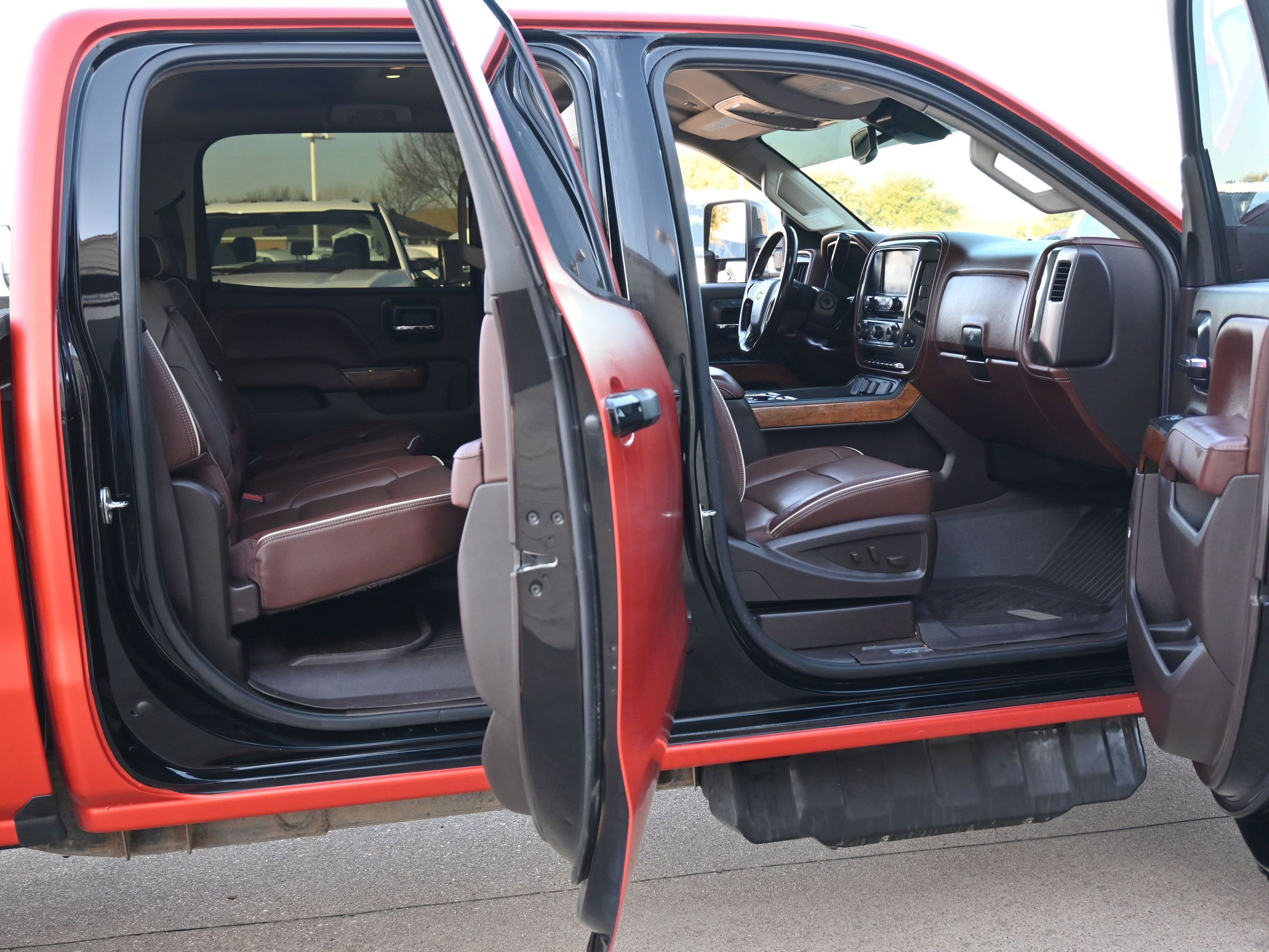 Used 2019 Chevrolet Silverado 3500 High Country w/ Duramax Plus Package image 13