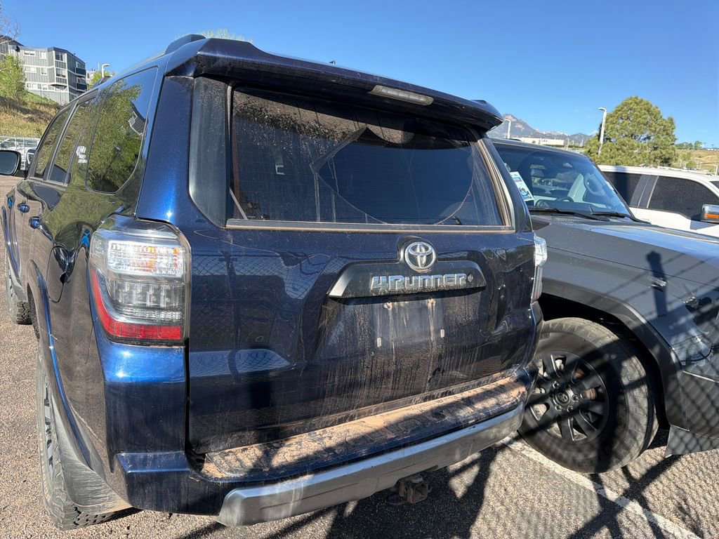 Used 2018 Toyota 4Runner TRD Off-Road Premium AWD/4WD image 9