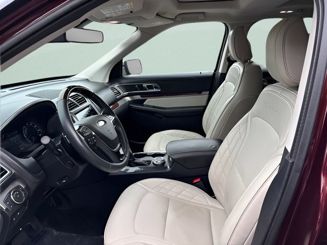 Certified 2018 Ford Explorer Platinum AWD/4WD image 4