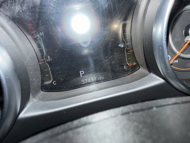 Used 2021 Jeep Gladiator Willys image 7