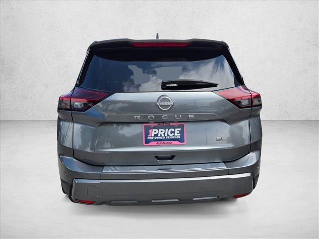 Used 2025 Nissan Rogue SL FWD image 6