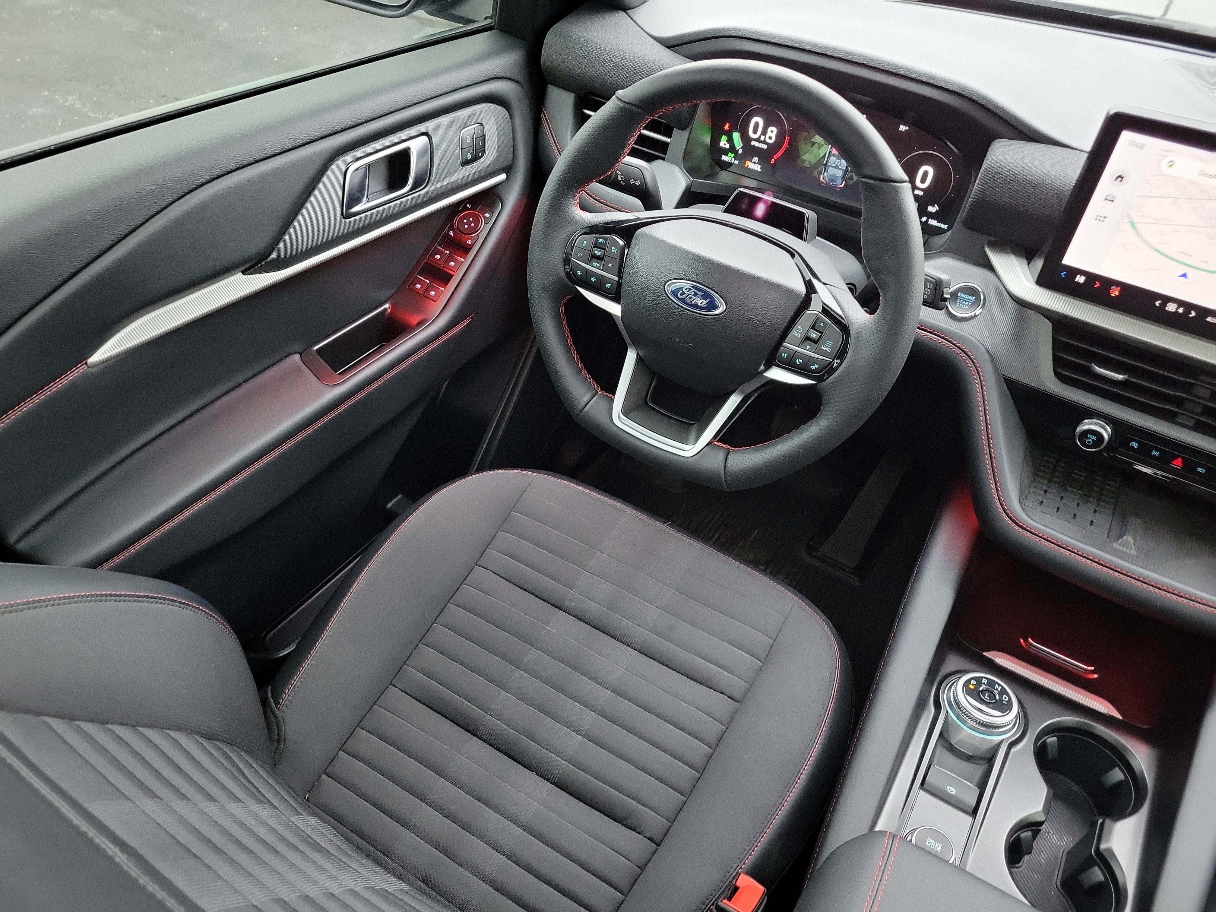 Certified 2025 Ford Explorer ST-Line w/ Premium Package image 15