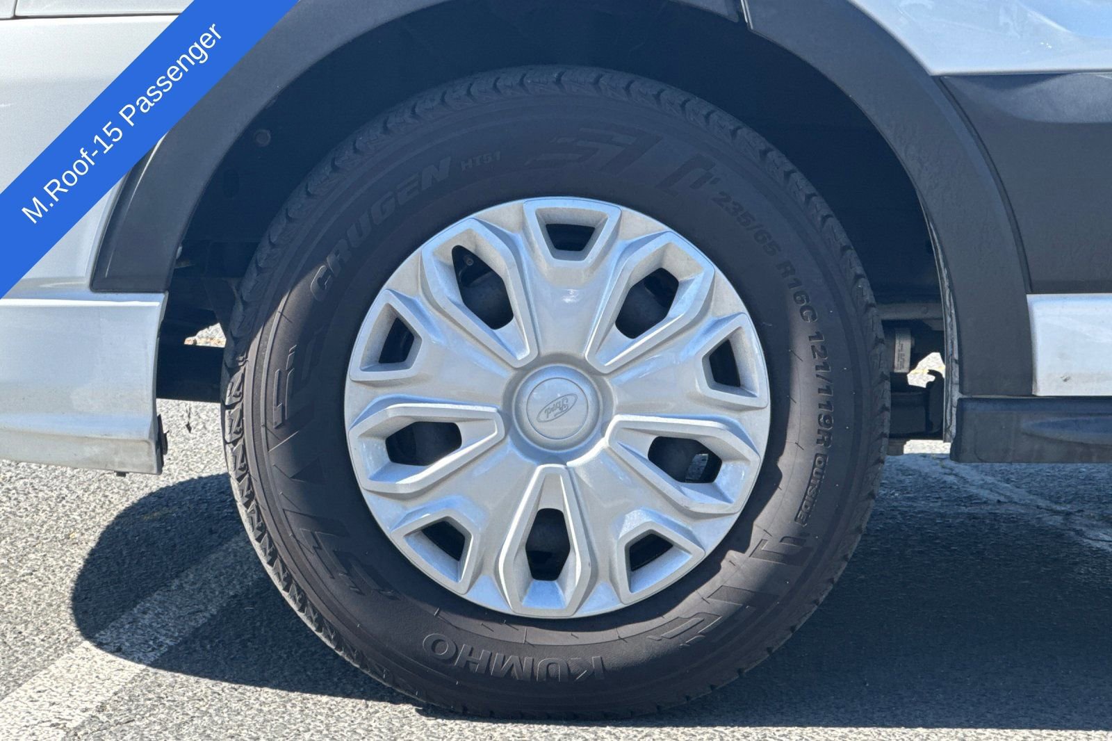 Certified 2022 Ford Transit 350 XLT RWD image 28