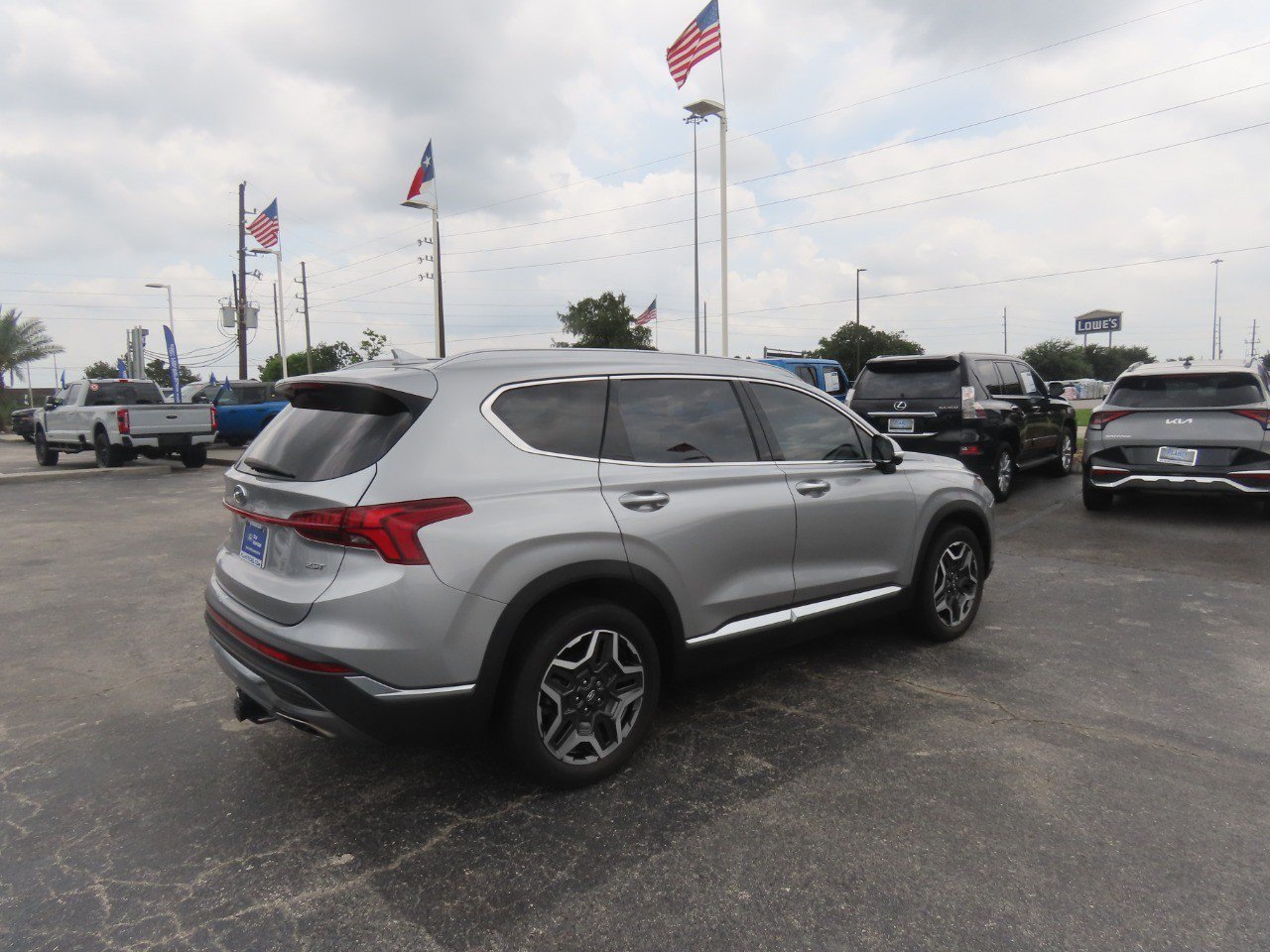Used 2023 Hyundai Santa Fe Limited FWD image 9