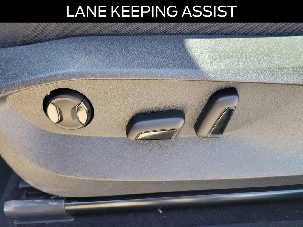 Used 2022 Volkswagen Tiguan SE image 17