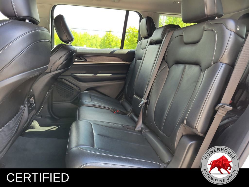 Used 2023 Jeep Grand Cherokee L Limited AWD/4WD image 17