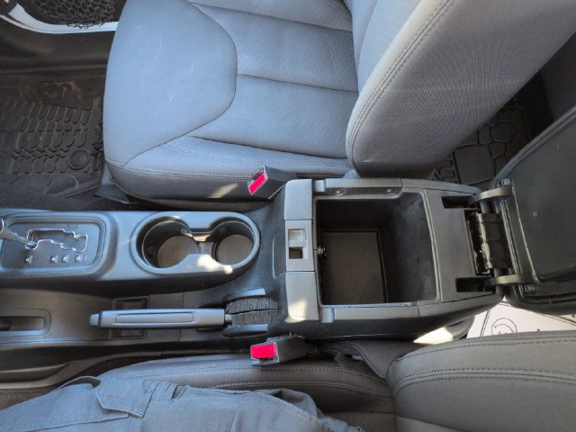 Used 2018 Jeep Wrangler Unlimited Sport S AWD/4WD image 39