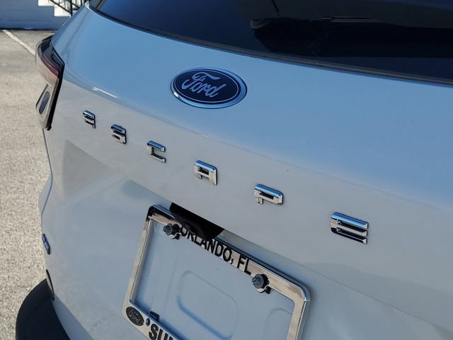 Certified 2022 Ford Escape SE w/ SE Sport Appearance Package image 5