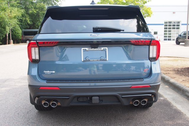 Certified 2025 Ford Explorer ST AWD/4WD image 6