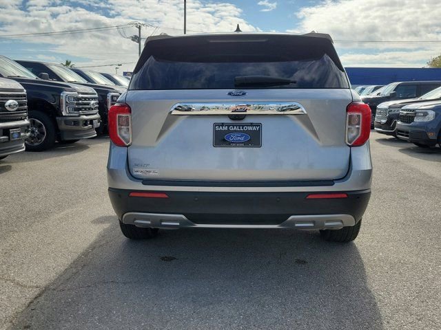 Certified 2023 Ford Explorer XLT w/ Equipment Group 202A RWD image 3