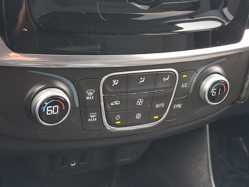 Used 2018 Chevrolet Traverse LS AWD/4WD image 16