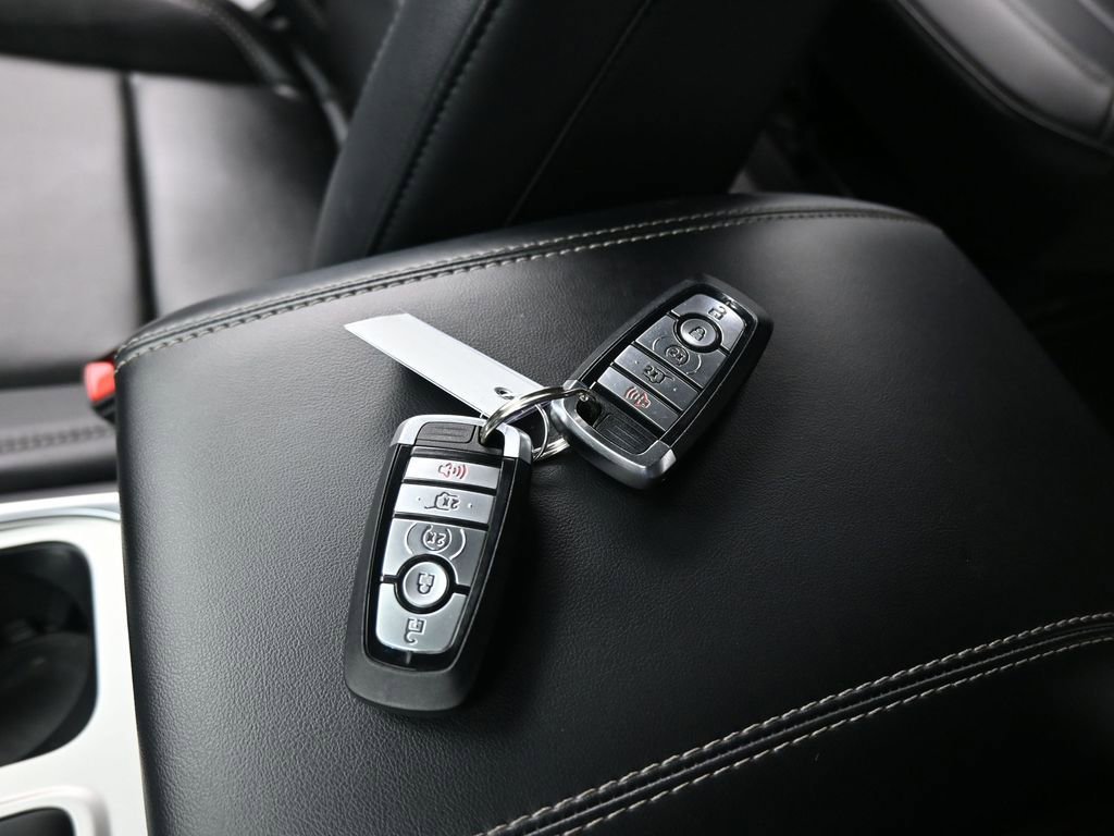 Certified 2023 Ford Explorer XLT w/ Equipment Group 202A image 19