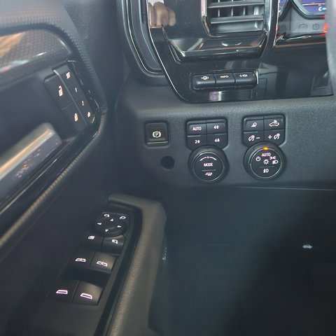 Used 2023 Chevrolet Silverado 1500 ZR2 w/ Technology Package image 21