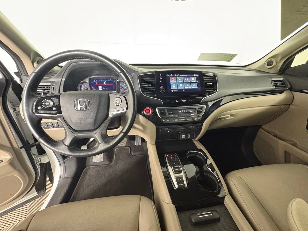 Used 2022 Honda Pilot Touring image 6