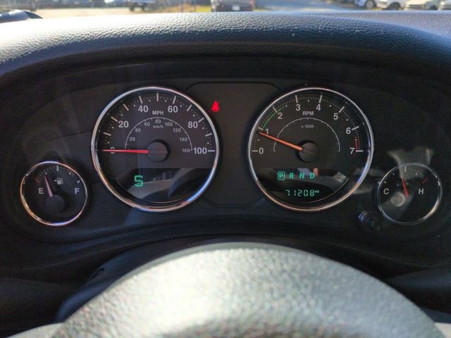 Used 2018 Jeep Wrangler Unlimited Sahara w/ Connectivity Group image 27