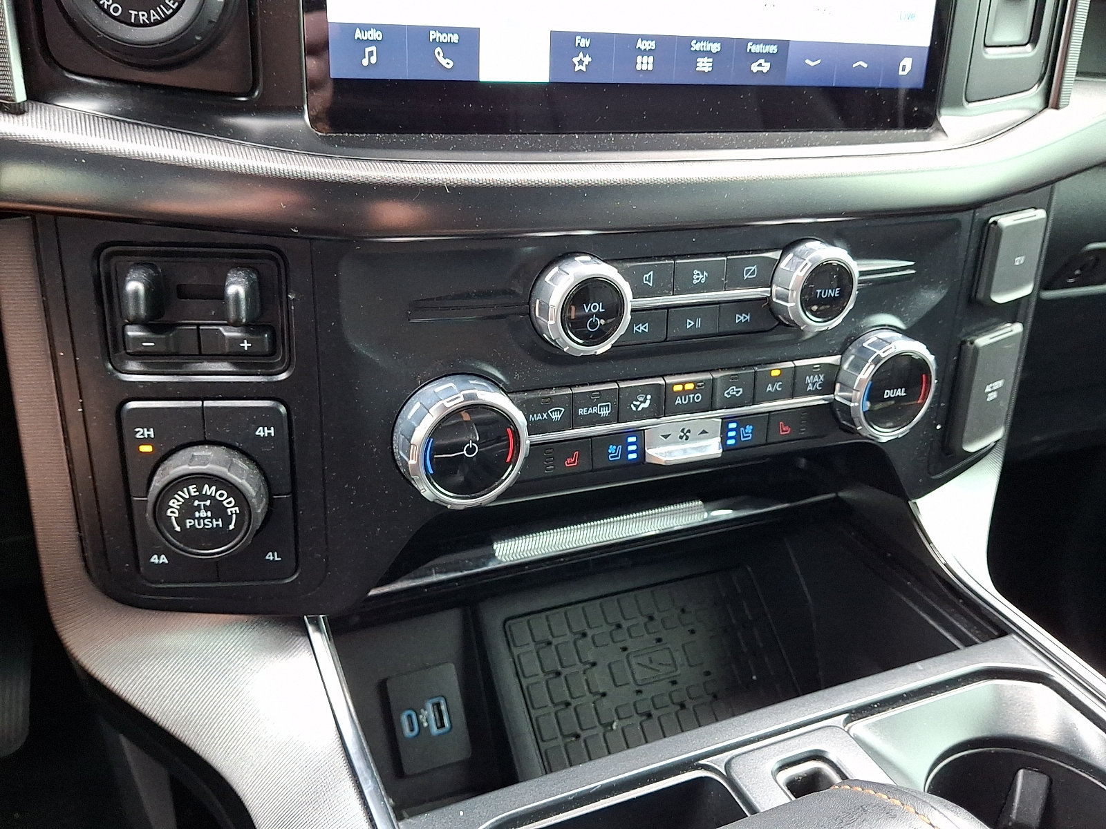 Certified 2023 Ford F150 Platinum w/ Equipment Group 701A High AWD/4WD image 18