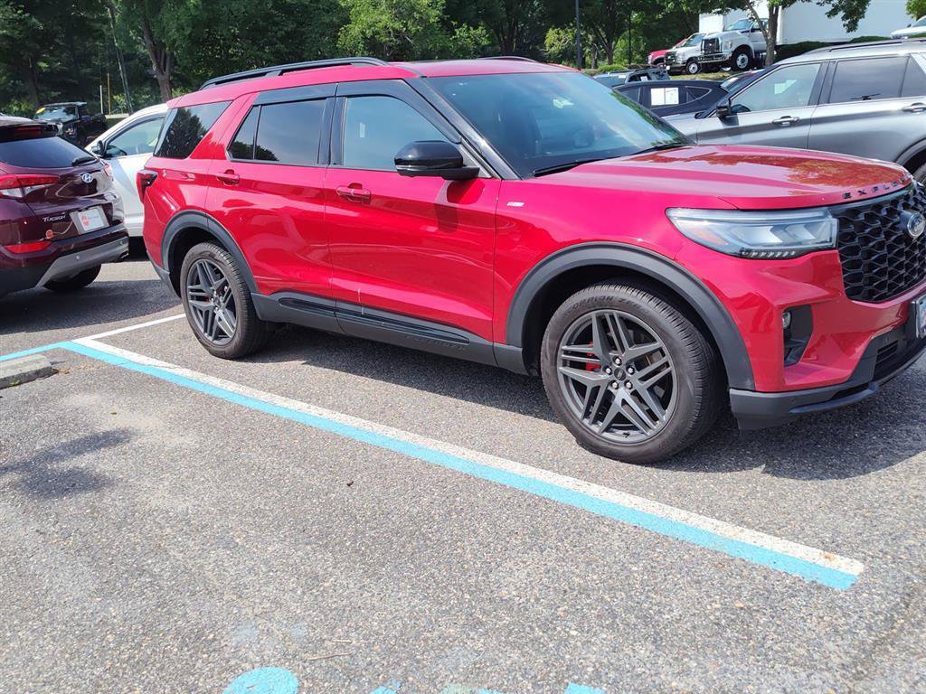 Certified 2025 Ford Explorer ST-Line w/ Premium Package AWD/4WD image 2