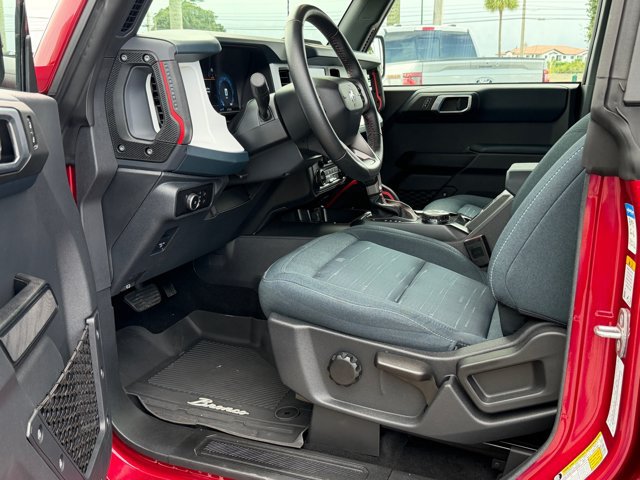 Certified 2025 Ford Bronco Heritage Edition AWD/4WD image 17