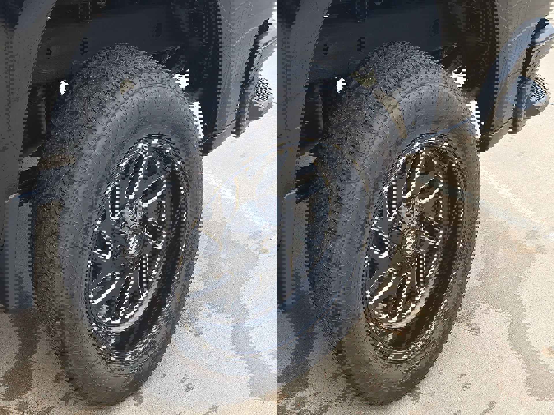 Used 2022 Chevrolet Silverado 1500 LT Trail Boss w/ Convenience Package II image 10