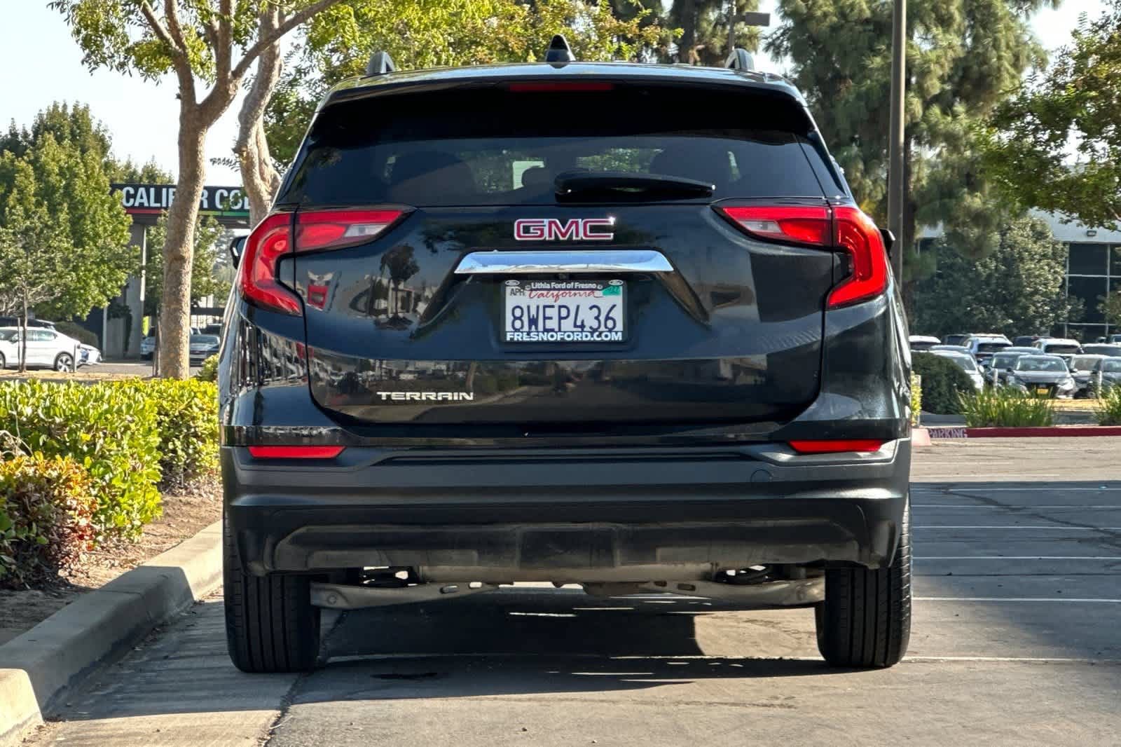 Used 2021 GMC Terrain SLE w/ Driver Convenience Package FWD image 8
