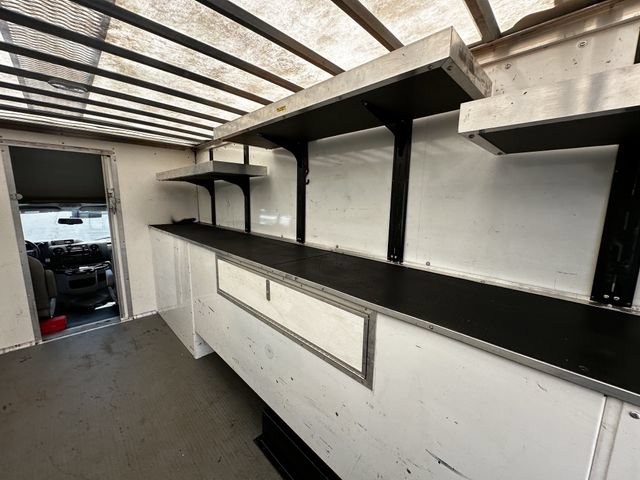 Certified 2024 Ford E-450 and Econoline 450 Super Duty w/ Power Windows & Locks Group RWD image 40