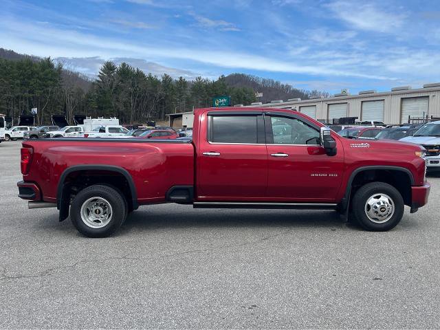 Used 2022 Chevrolet Silverado 3500 High Country AWD/4WD image 2